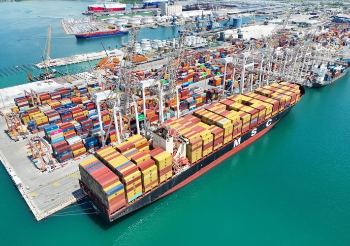 Maersk and Hapag-Lloyd Reroute Gemini Service Through the Red Sea and Suez Canal Instead of the Cape of Good Hope